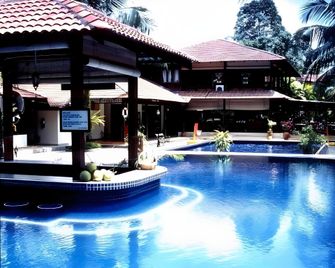 Le Village Beach Resort Kuantan - Kuantan - Piscine