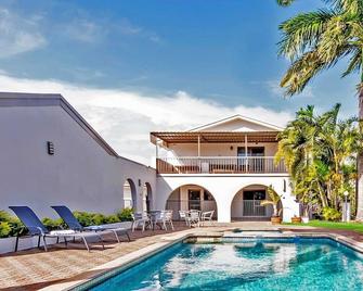 Casa Nostra Motel Mackay - Mackay - Pool