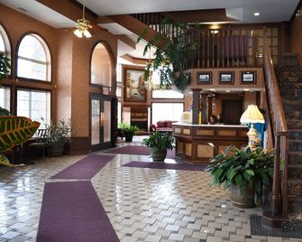 Hamilton Inn Select Beachfront Mackinaw City - Mackinaw City - Recepción