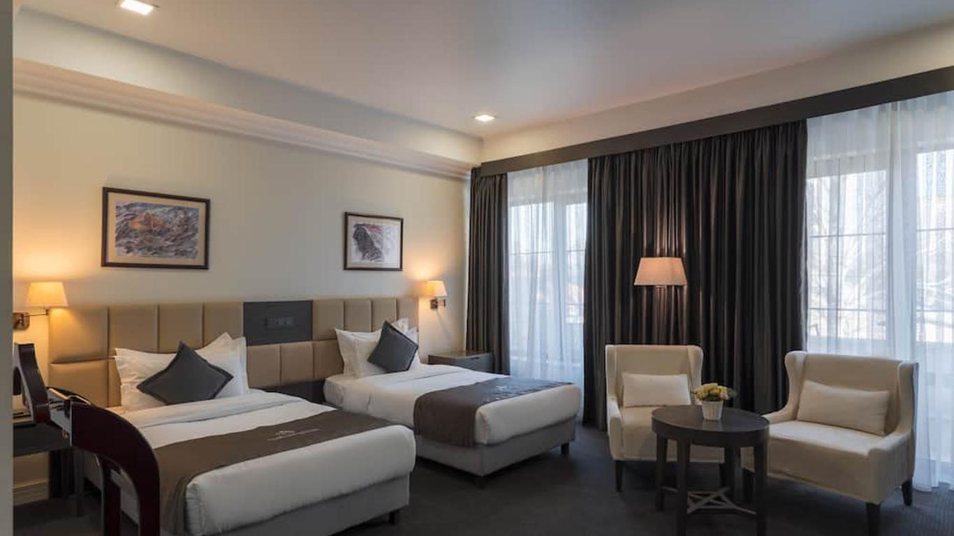 أمباسادور هوتل