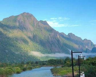 Phalai view hotel - Vang Vieng - Вигляд зовні