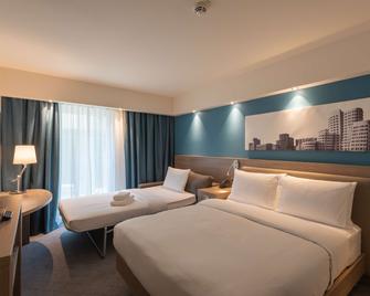 Hampton by Hilton Dusseldorf City Centre - Düsseldorf - Bedroom