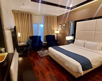 Islamabad Hotel - Islamabad - Bedroom