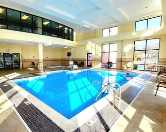 Hampton Inn & Suites Chesapeake-Battlefield Blvd. - Chesapeake - Piscina