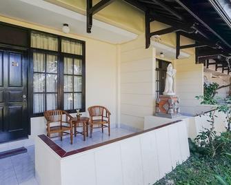Hotel Oranjje - Denpasar - Patio