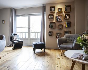 21, Foch - Angers - Living room