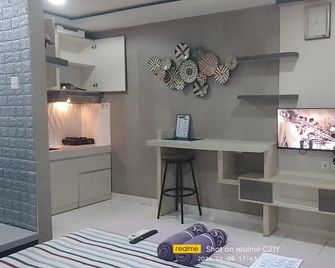 Aryanto at Sentul Tower Apartment - Babakan Madang - Slaapkamer
