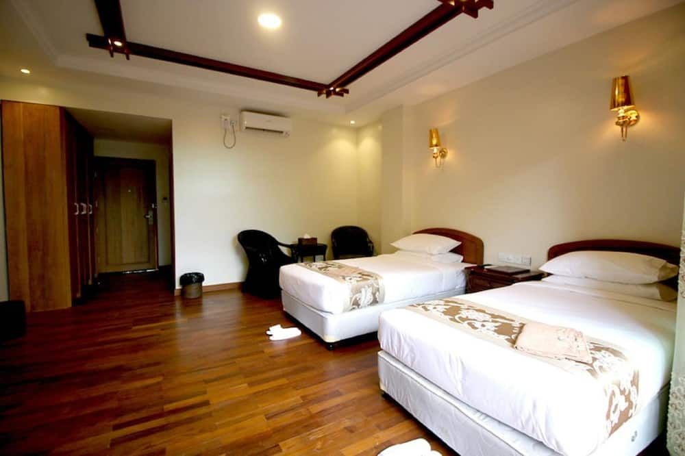 Famous Hotel Bagan - Bagan - Bedroom