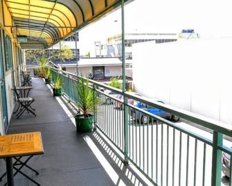 Stay Hostel Rotorua - רוטורואה - מרפסת