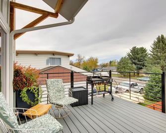 Mtn-view Gem w/ Grill: 2 Mi to Dtwn Livingston - Livingston - Balcony