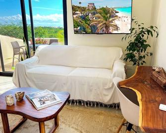 Private Jacuzzi, Golf Getaway, sunrise view - Puerto Aventuras - Living room