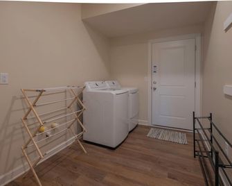 2728 Harbor Court - Delavan - Wäscheservice