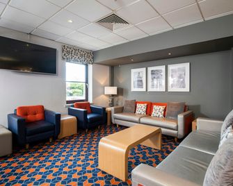 Holiday Inn Express Perth By IHG - Perth - Lounge