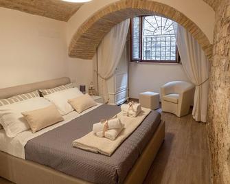 Residenza Porta Perlici Assisi Apartment - Assisi - Bedroom