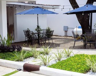 Micro Hotel Rio de Piedras - San Pedro - Pátio