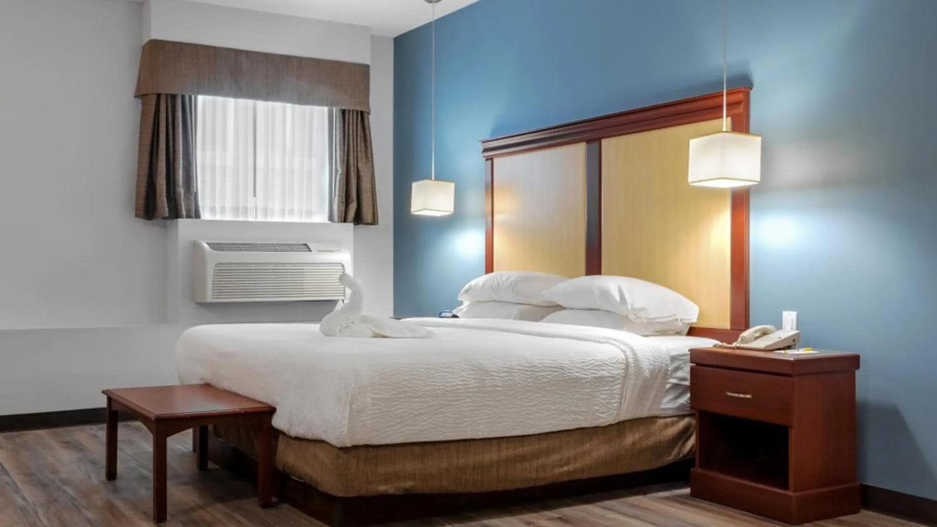 Days Inn by Wyndham Hamilton