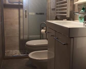 Appartamenti Casamare - Rimini Marina Centro - Rímini - Baño