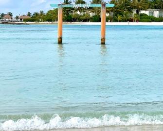 La Isla Tropica - Guraidhoo - Strand