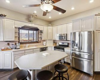 Zion Cliff Lodge - Hildale - Cocina