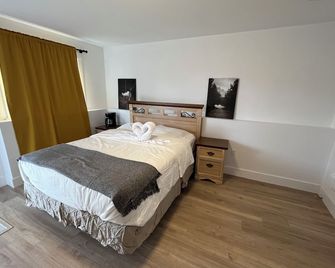 Private stay at Halifax (Private entrance) - Halifax