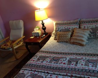 Bed And Breakfast - Davis