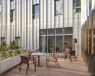 Okko Hotels Lille Centre - Lille - Patio
