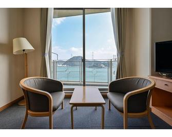 Kaikyo View Shimonoseki - Shimonoseki - Living room