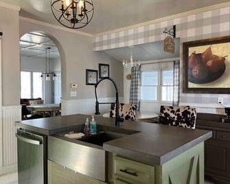 The Farmhouse at Red River Farms - Secor - Dining room