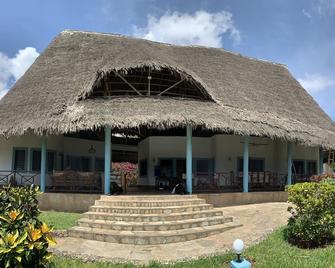 Wonderful area as described. Feel at home. - Malindi - Building