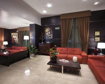 Hotel Vittoria - Trapani - Pokój dzienny