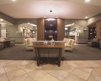 La Quinta Inn & Suites by Wyndham Albuquerque Midtown - ืืืืงืืจืงื - ืืจืงืืื