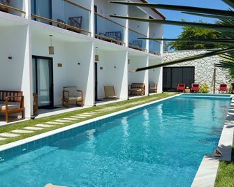 Yahweh Hotel - Touros - Piscina