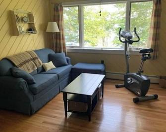 Bog Lake Cove (Downeast Maine 4-bedroom retreat) - Machias - Sala de estar