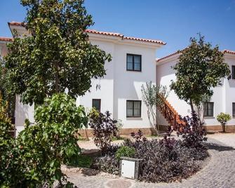 Ajp Holidays - Tortuga Beach Resort 487 - Espargos - Edificio