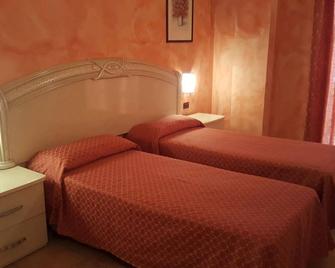 Hotel Trotter - Leno - Bedroom