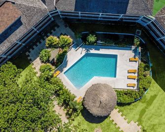 Grand Hotel Excelsior Port Royal - Kingston - Pileta