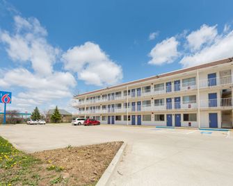 Motel 6 Dayton. Oh - דייטון - בניין