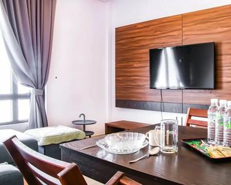 2 Bedroom 2 Bathroom Near Sumway Pyramid - Subang Jaya