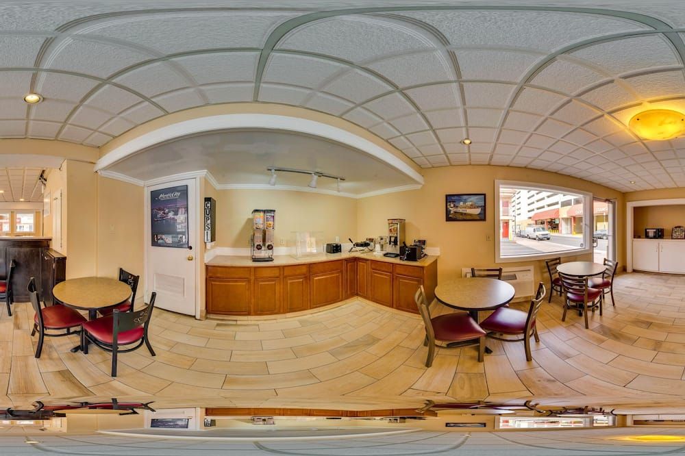 AC Lodge by Beach and Boardwalk - Atlantic City - Front desk
