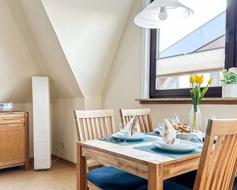 Haus Kerstin Duhnen Wohnung 10 - Cuxhaven - Dining room