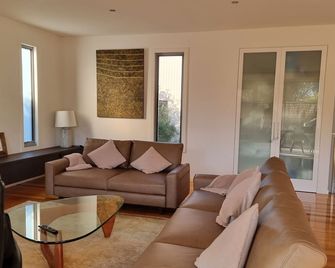 Surf Side Secret Inverloch - Inverloch - Living room