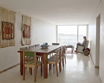 Rayentray Océano - Puerto Pirámides