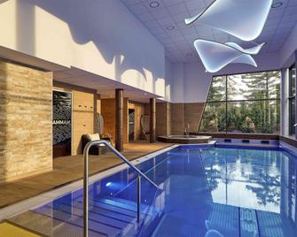 Aparthotel Adagio Bâle Mulhouse Aéroport - Blotzheim - Piscine