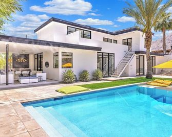 Bella Vista Retreat: Private Modern Estate - Palm Springs - Pool