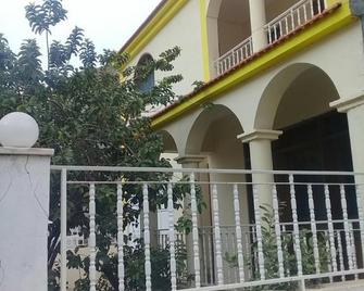 Casa Santos In Praia - Praia - Clădire