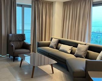 Aphrodite Plaza - Larnaca - Living room