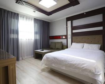 Paradaise Motel - Gangneung - Habitación
