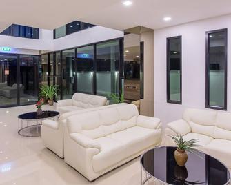 B2 Ubon Premier Hotel - Ubon Ratchathani - Lobby