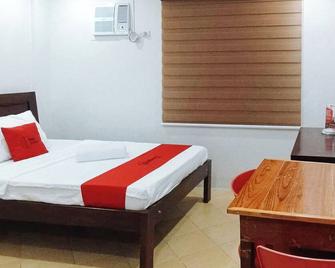 RedDoorz @ David's Travellers Inn Cavite - General Trias - Phòng ngủ
