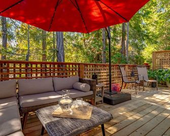 Peaceful, immaculate & fully equipped! - Parksville - Patio